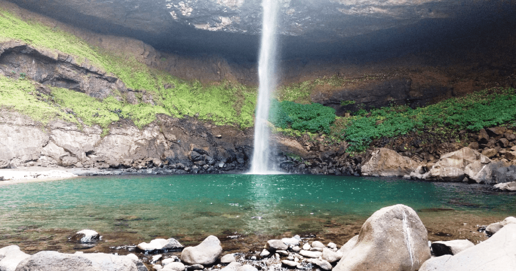 devkund waterfall