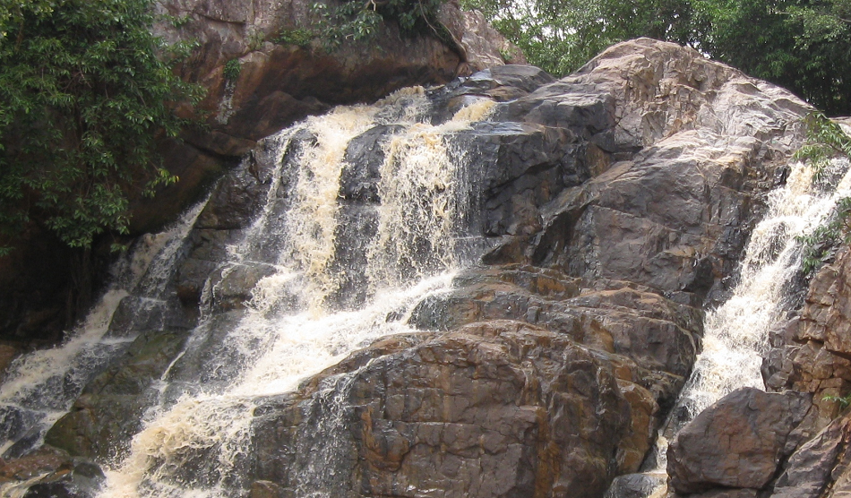 Sanaghagara Waterfall